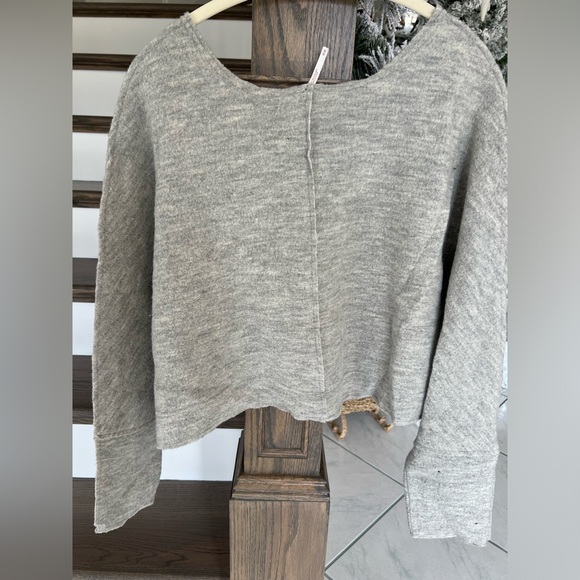 Free People Oversized Sweater - Picture 4 of 9